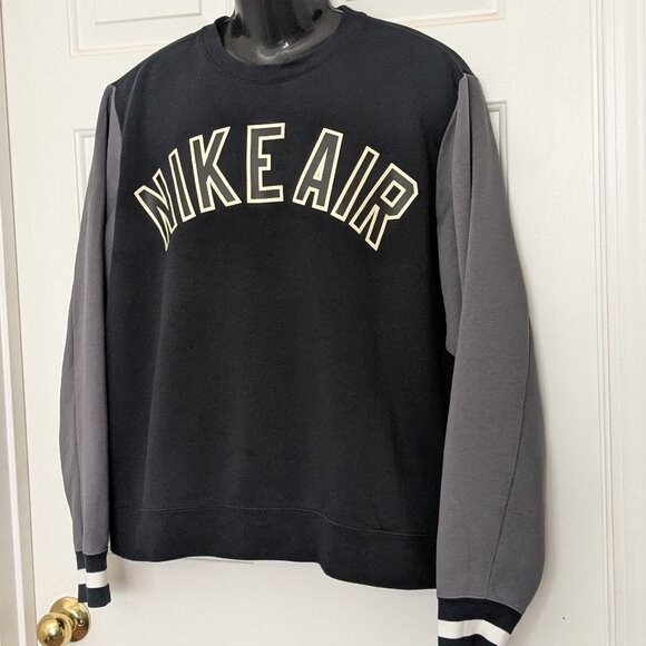 NIKE AIR Max Men's Sweatshirt Crewneck Spell Out Chest Logo Sz L Black/Gray - Picture 2 of 10